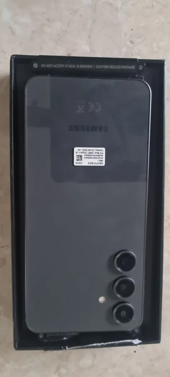 Galaxy NEW S24FE - Image 2