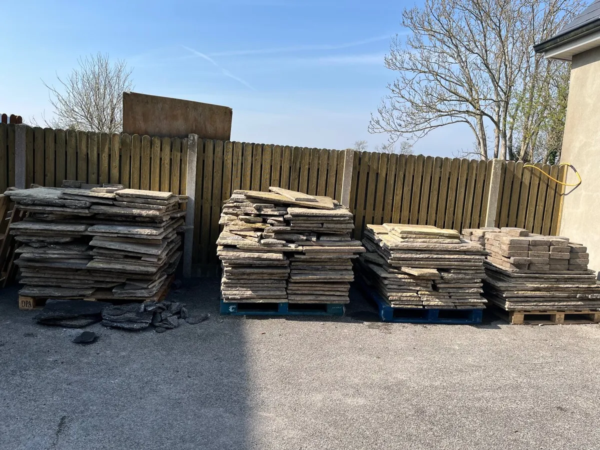 Sandstone patio slabs - Image 1