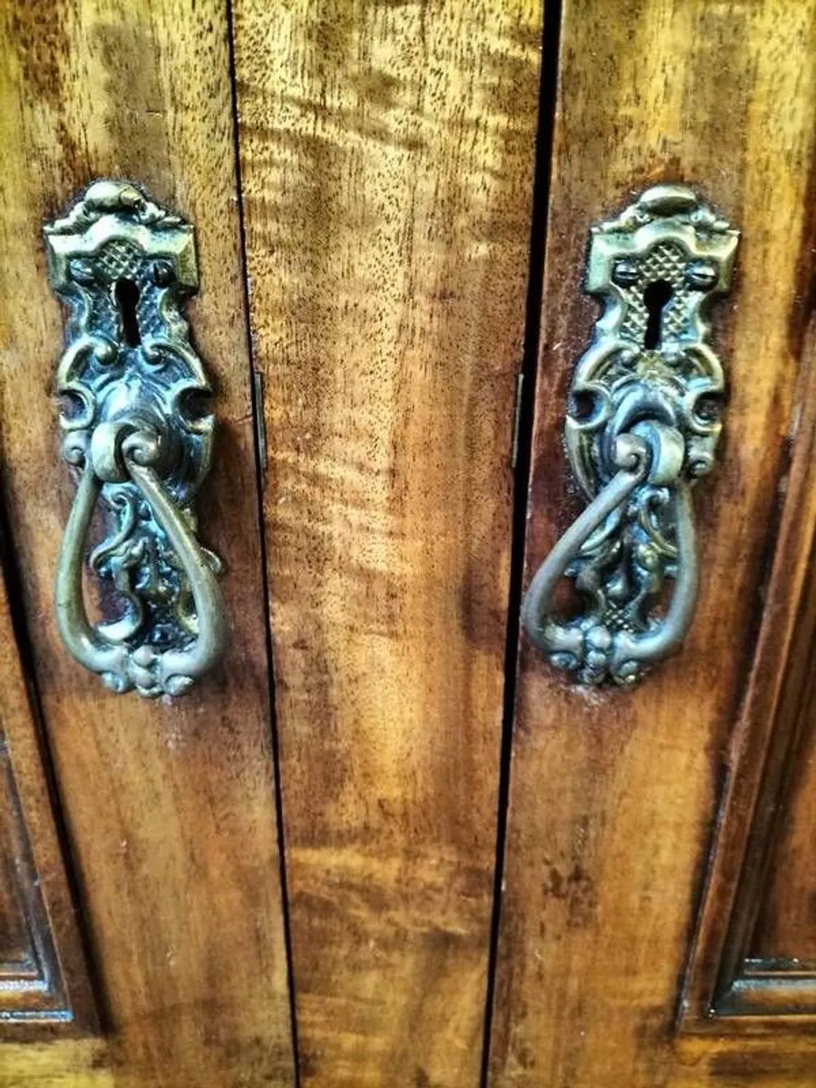 Victorian mahogany Dumb Waiter - Image 3