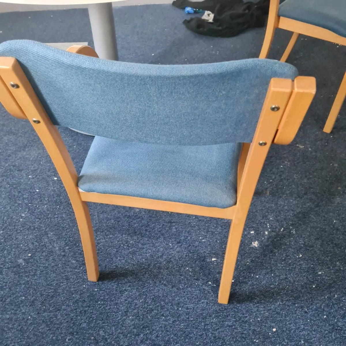 2 x beech framed meeting chairs - Image 2