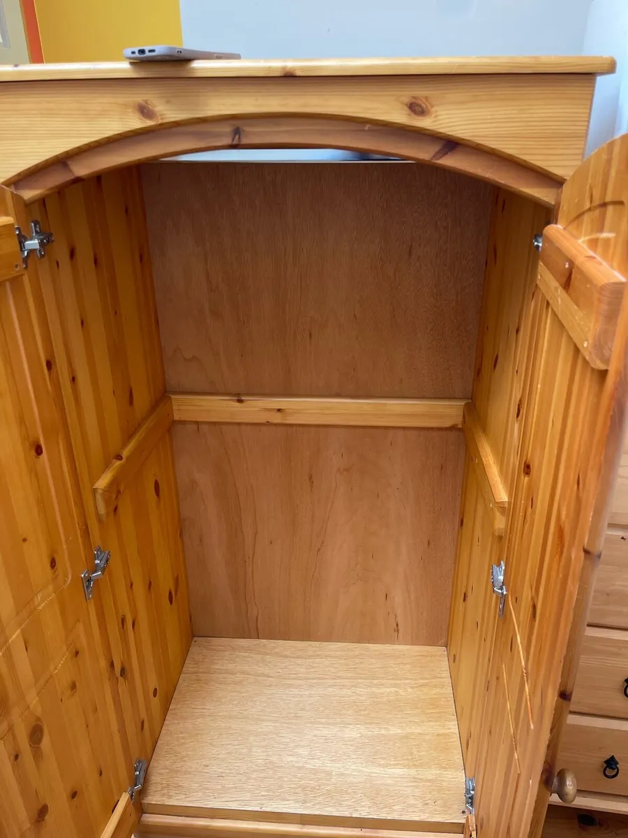 Wardrobe - Image 2