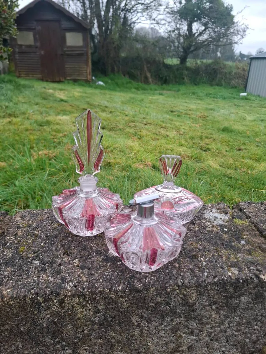 Vintage perfume set postage possible - Image 1