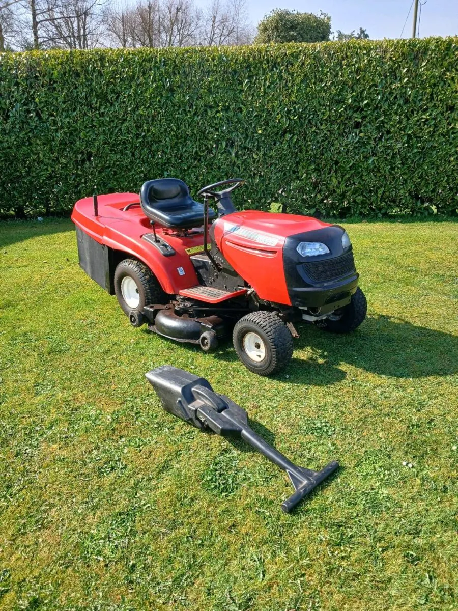 Hop ride on mowwr - Image 1