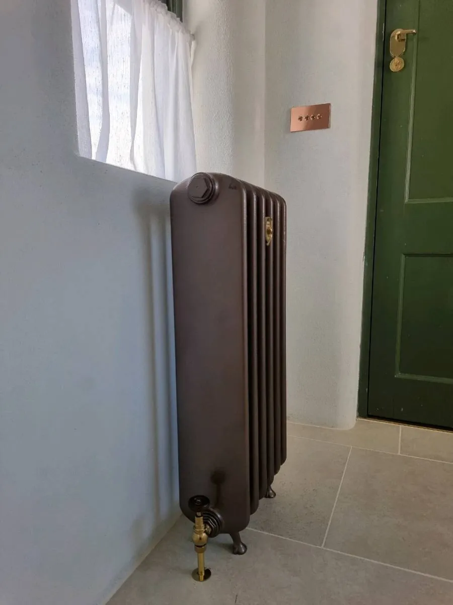 Cast iron radiators 🔥 Original & Fully Restored - Image 4