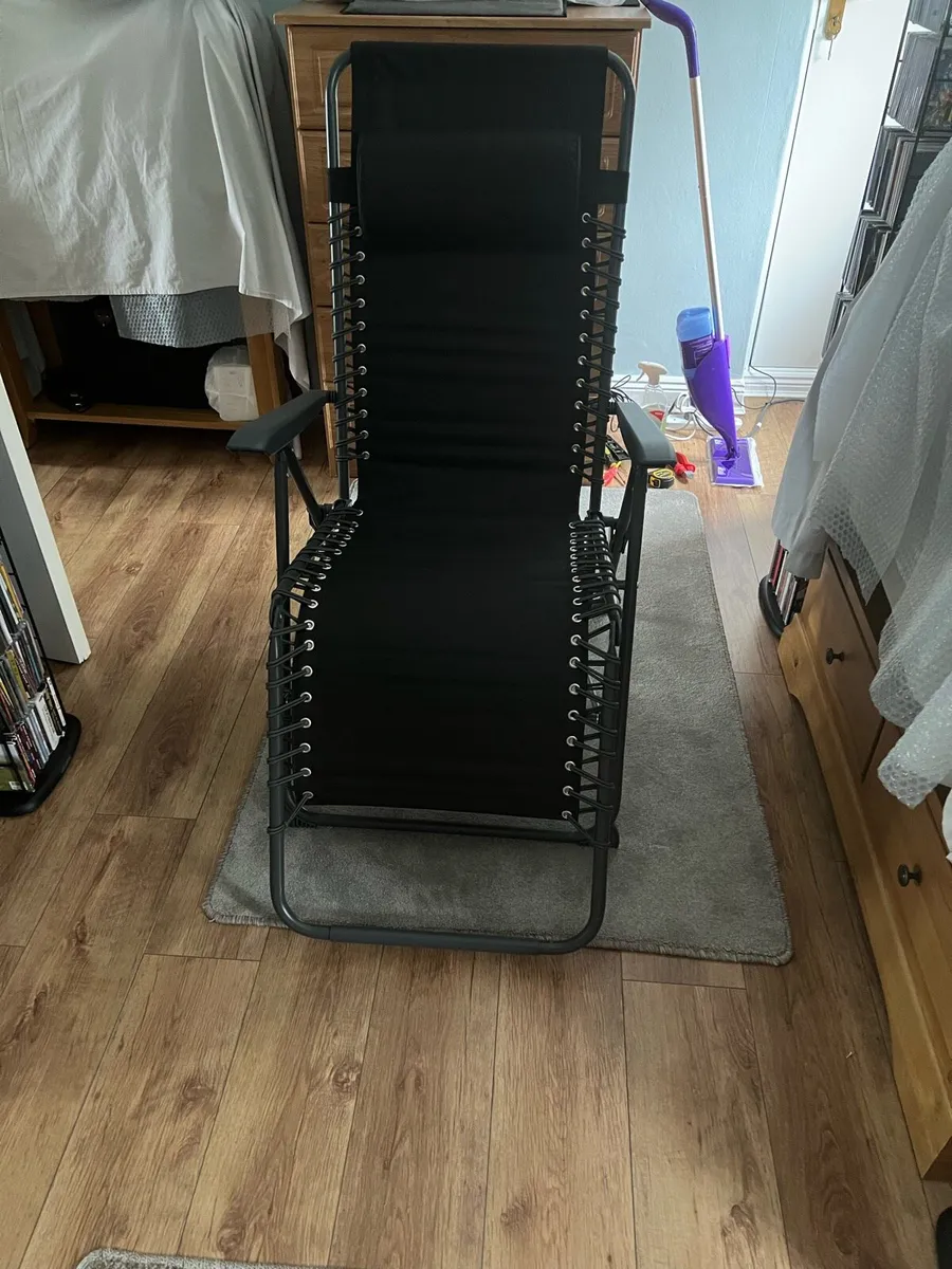 Brand new summer sent. - Image 1