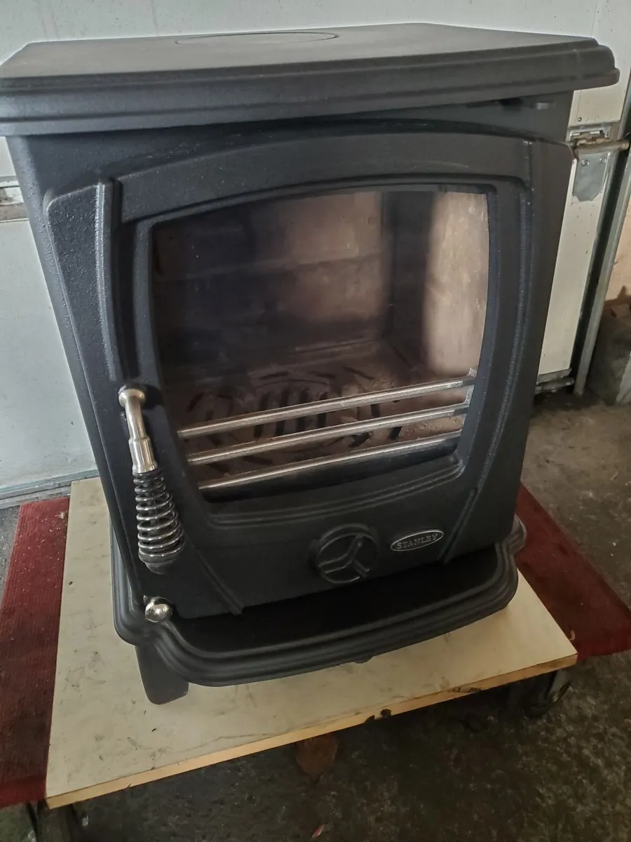 Stanley Aoife solid fuel stove new condition - Image 1
