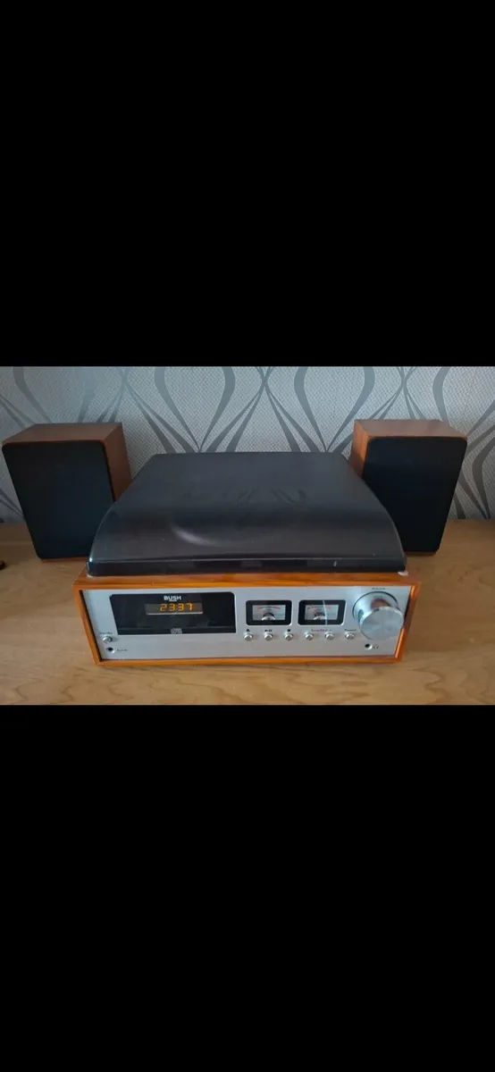 Record player - Image 1