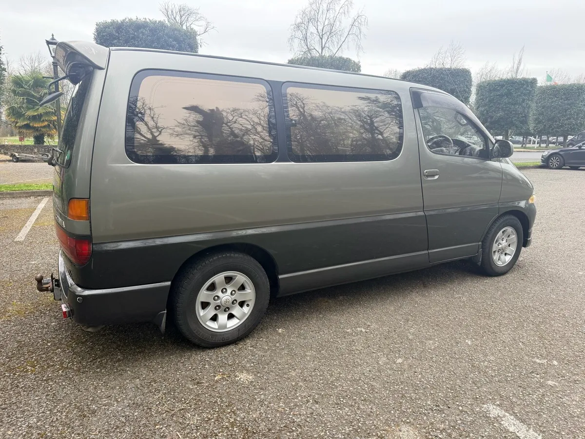 Toyota Granvia - Image 3