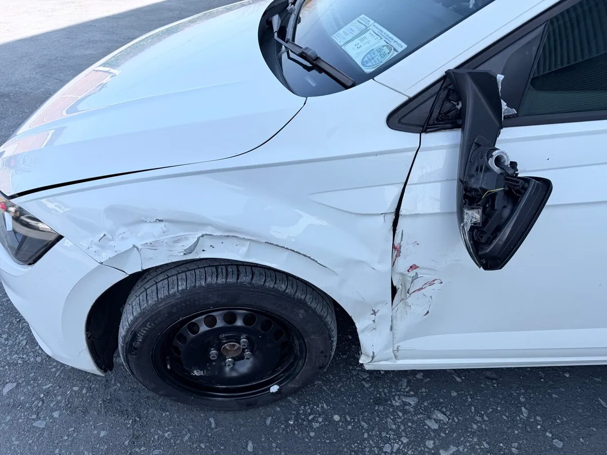 191’ Volkswagen Polo - Image 3