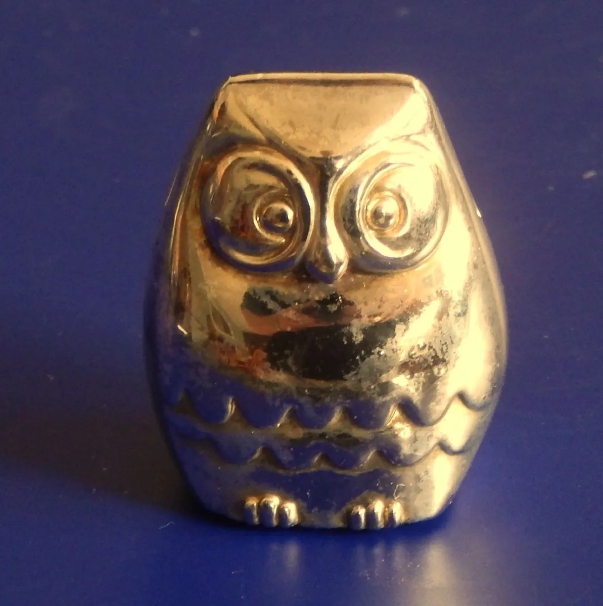 12 Small Vintage Silver Plated Owl Place Cards - Image 4