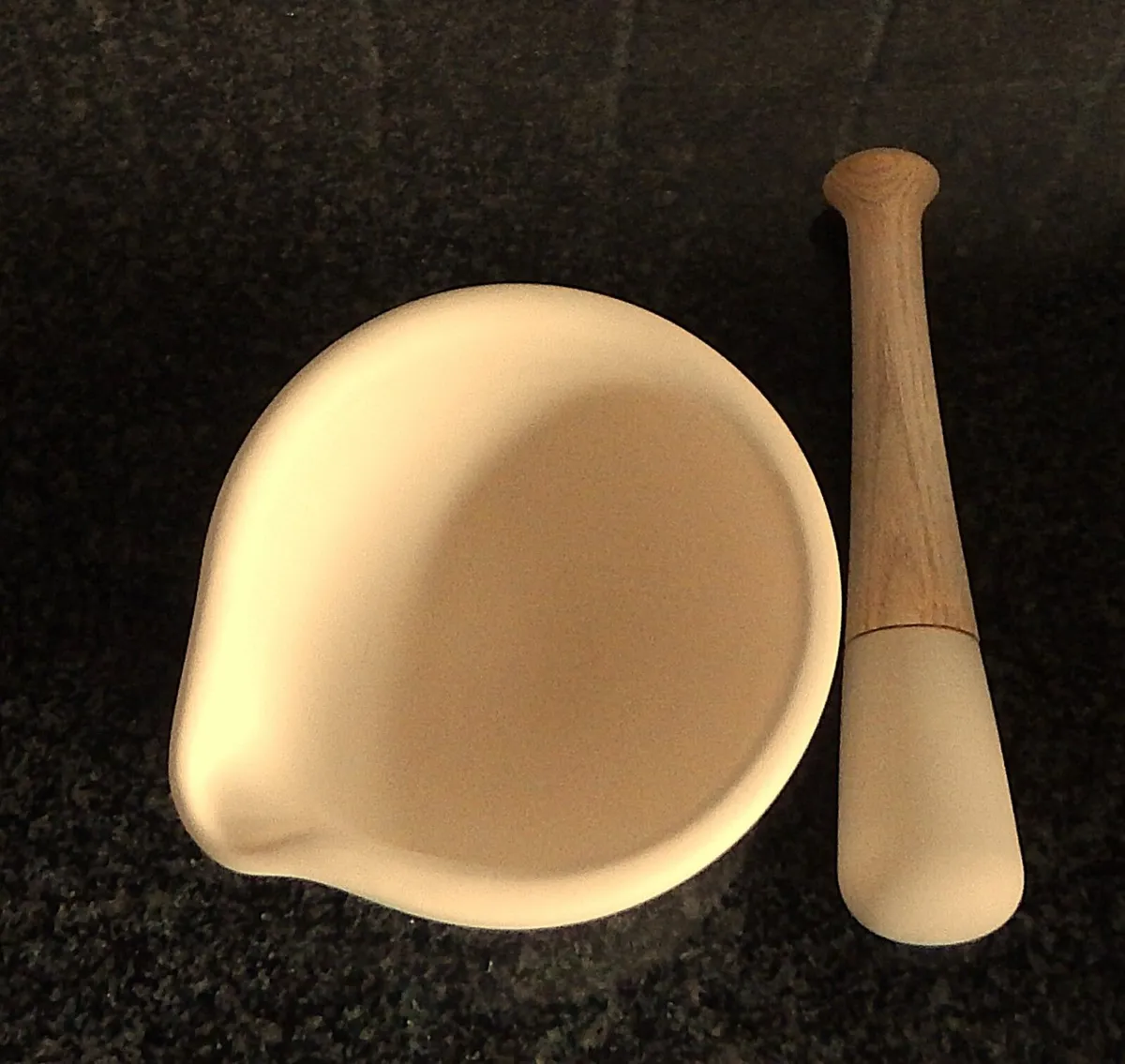 Milton Brook No 2 Unglazed Mortar & Pestle - Image 3