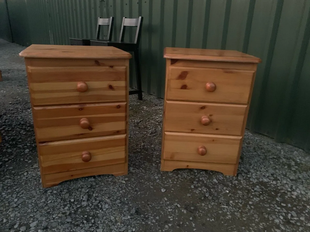 💥2 bedside lockers for sale💥 - Image 1