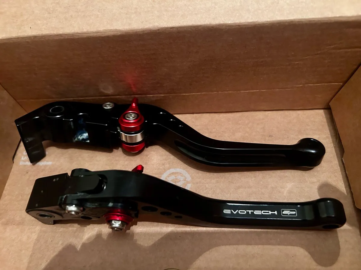 KTM Superduke R Evotech Shorty Levers & screen - Image 1