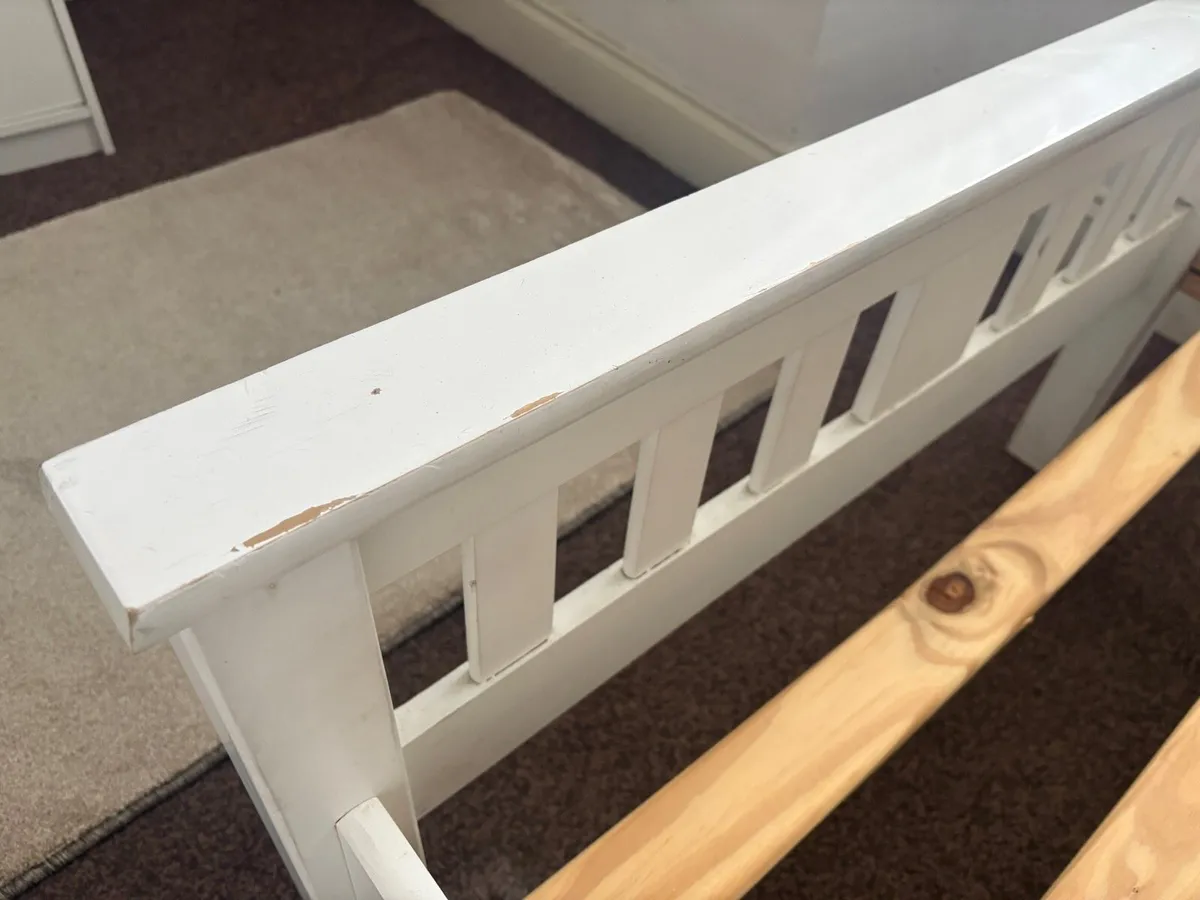 Single bed and mattress - Image 3