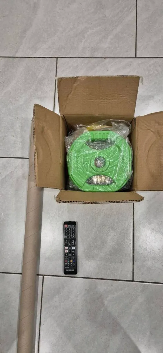 Brand new 20 kilo bodypump weight set - Image 3