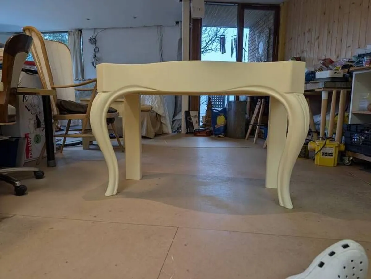 antique table - Image 3