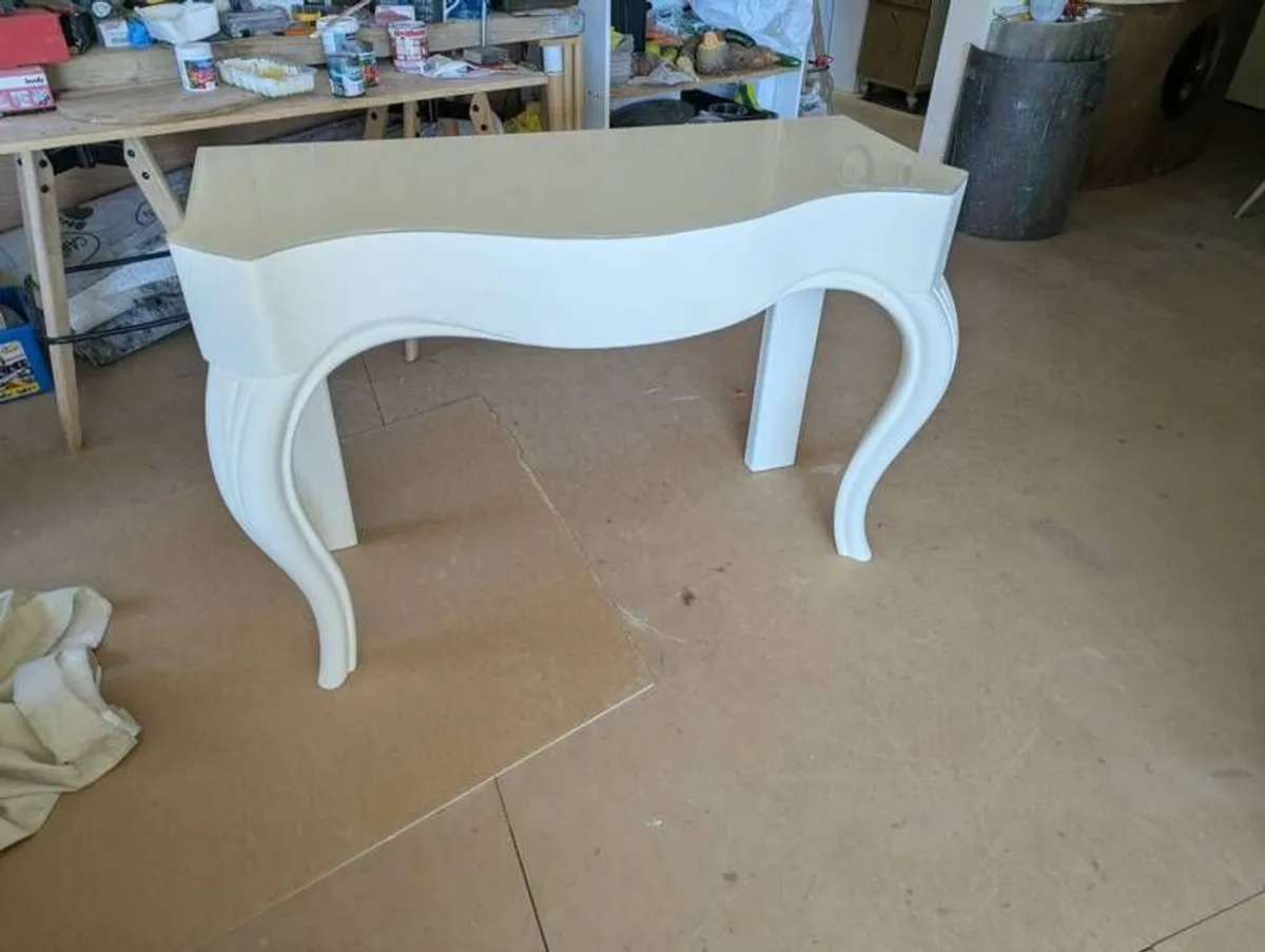 antique table - Image 4