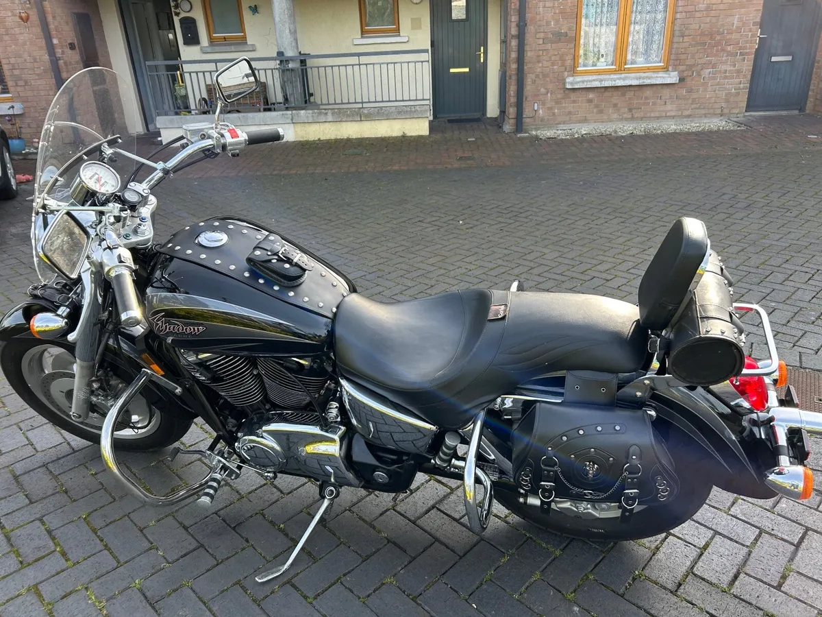 Honda VT 1100 Shadow Sabre - Image 3