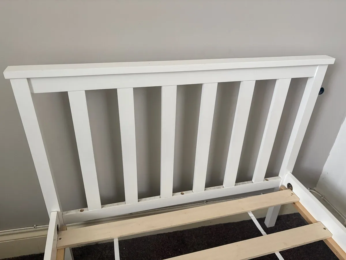 White single bed frame and mattress - Image 4