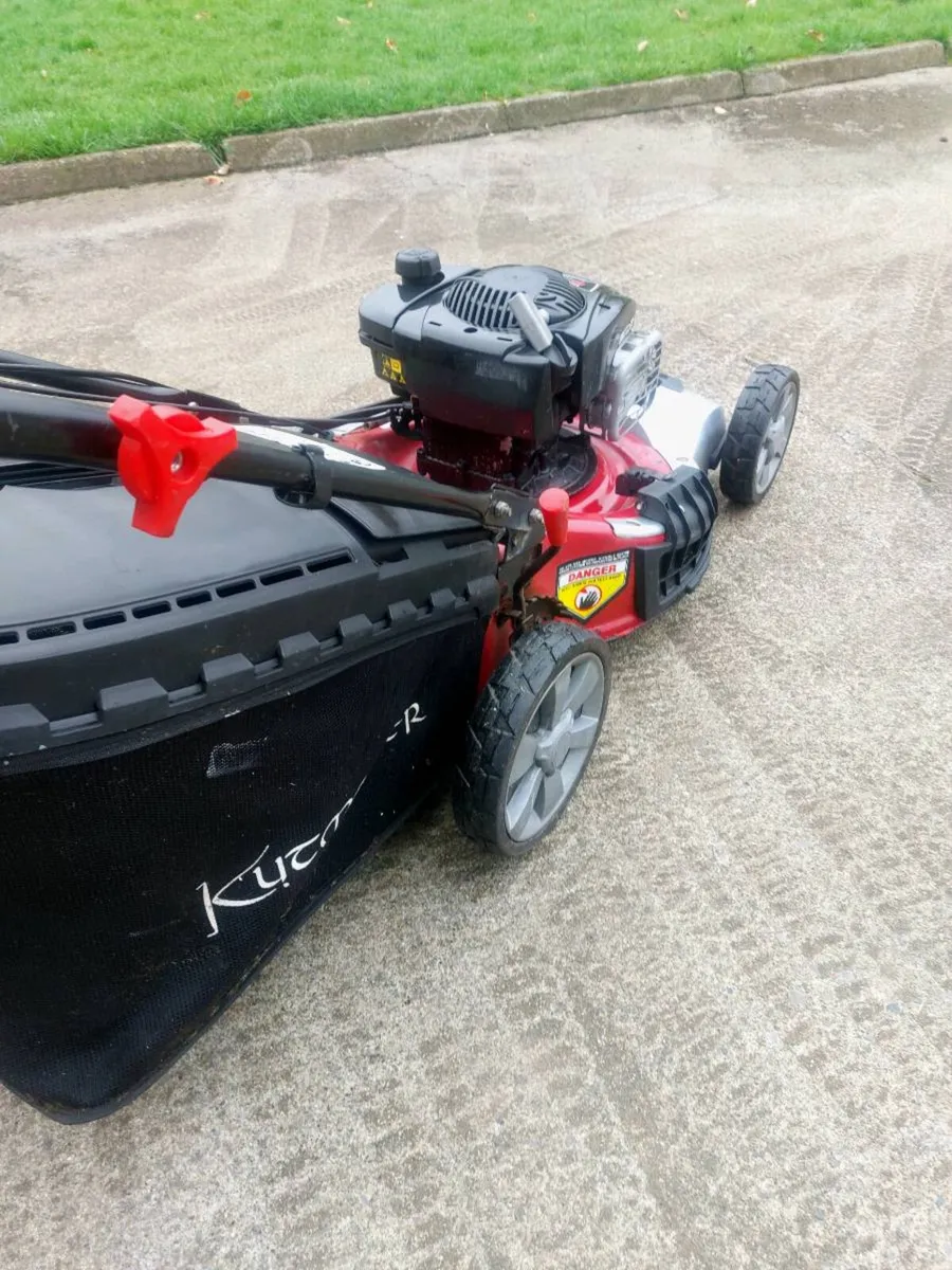 Selfpropelled lawnmower - Image 4