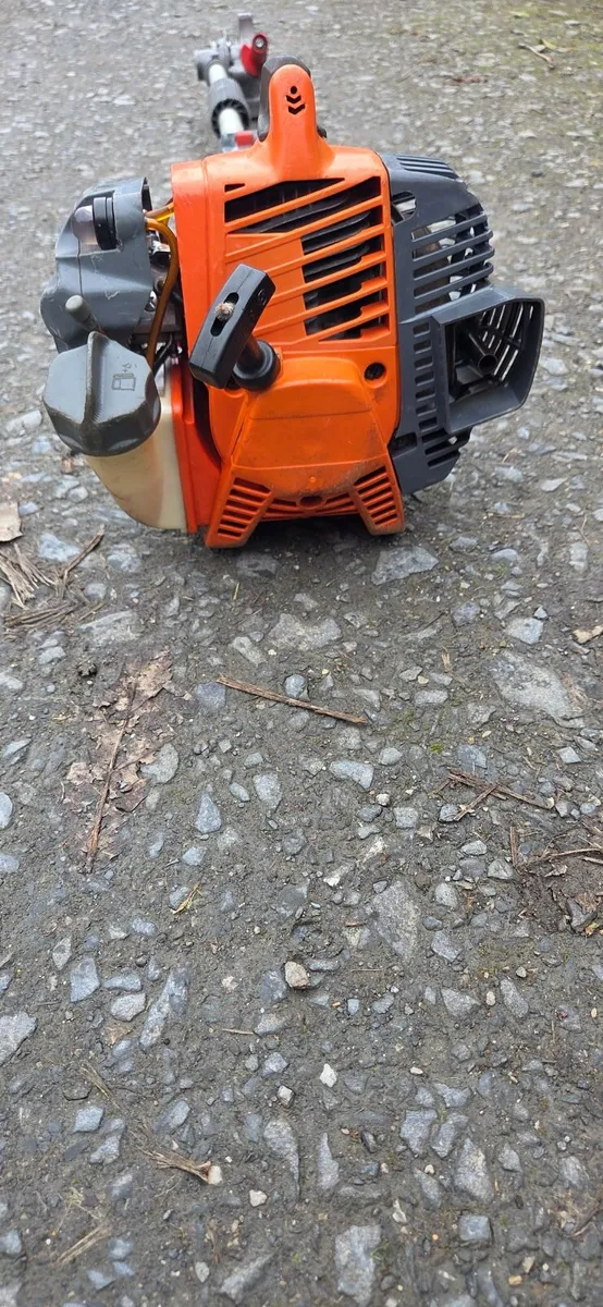 Oleo-Mac Hedge trimmer - Image 2