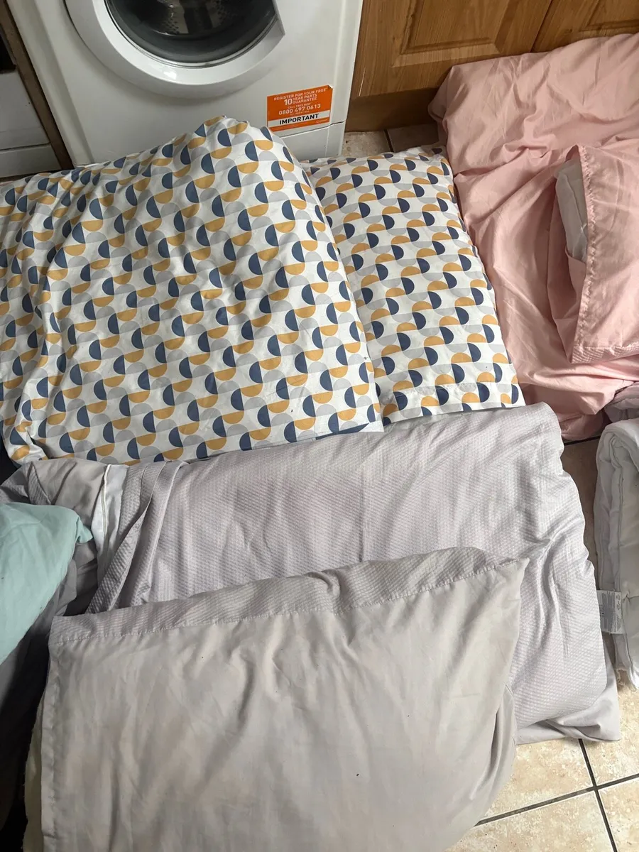 Single duvets and pillows, used - Image 3