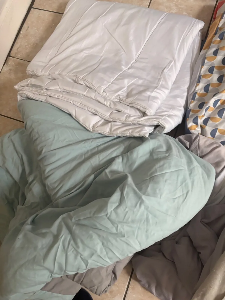 Single duvets and pillows, used - Image 4