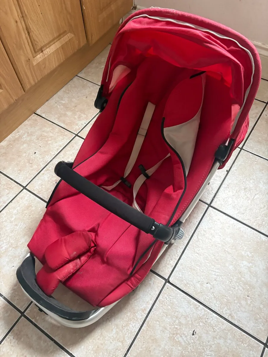 Child car seat - Image 1