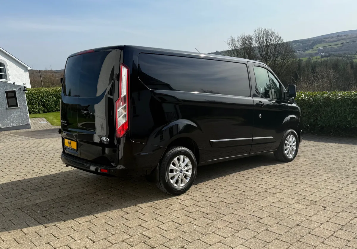 2020(202reg) Ford Transit Custom Limited AutoNOVAT - Image 4