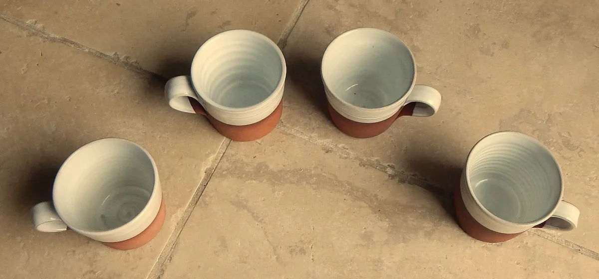 4 Stephen Pearce Pottery Mugs - Image 3