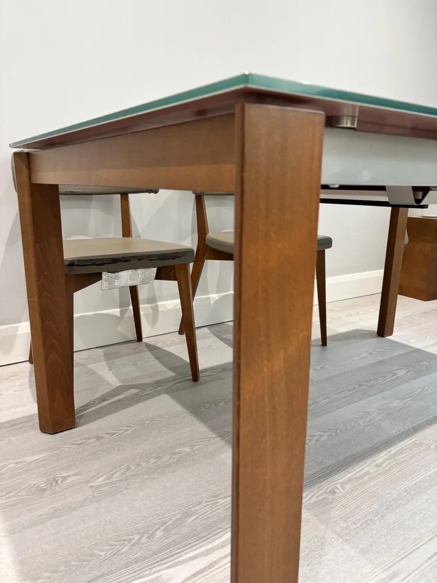 Dining table & 6 Chairs - Image 2