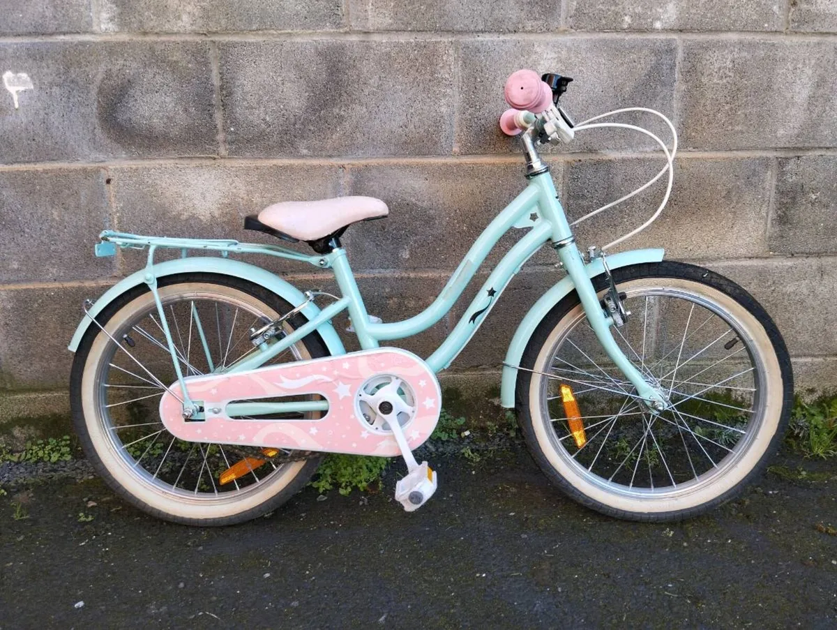 Girls 20inch bike - Image 1