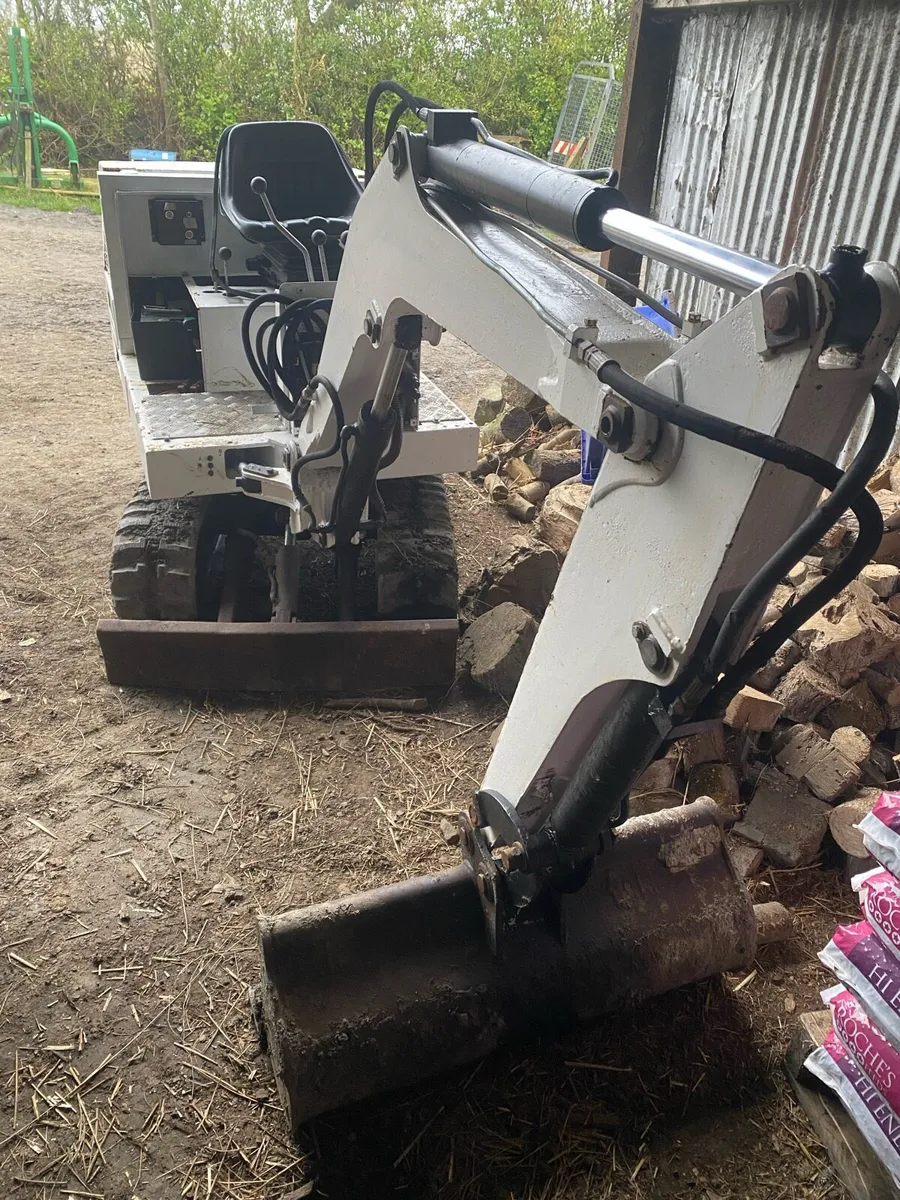 Kubota 1.5 ton - Image 2