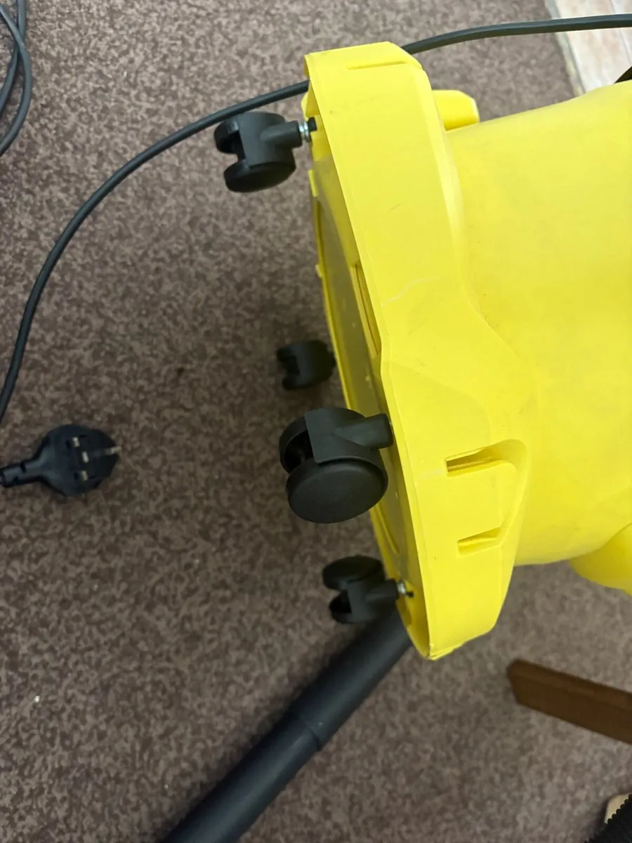 Hoover:  Karcher - Image 2