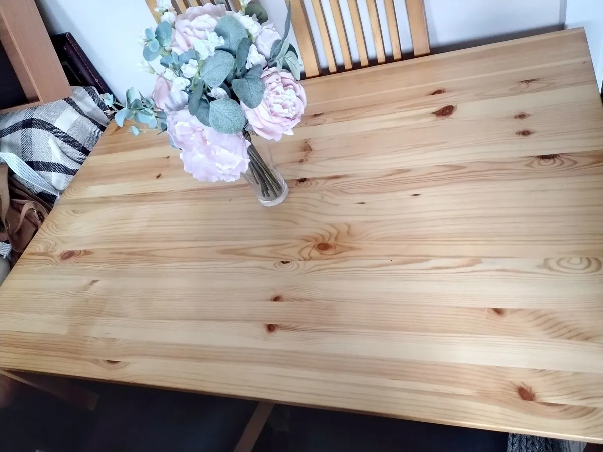 As new solid Pine dining table - Image 3
