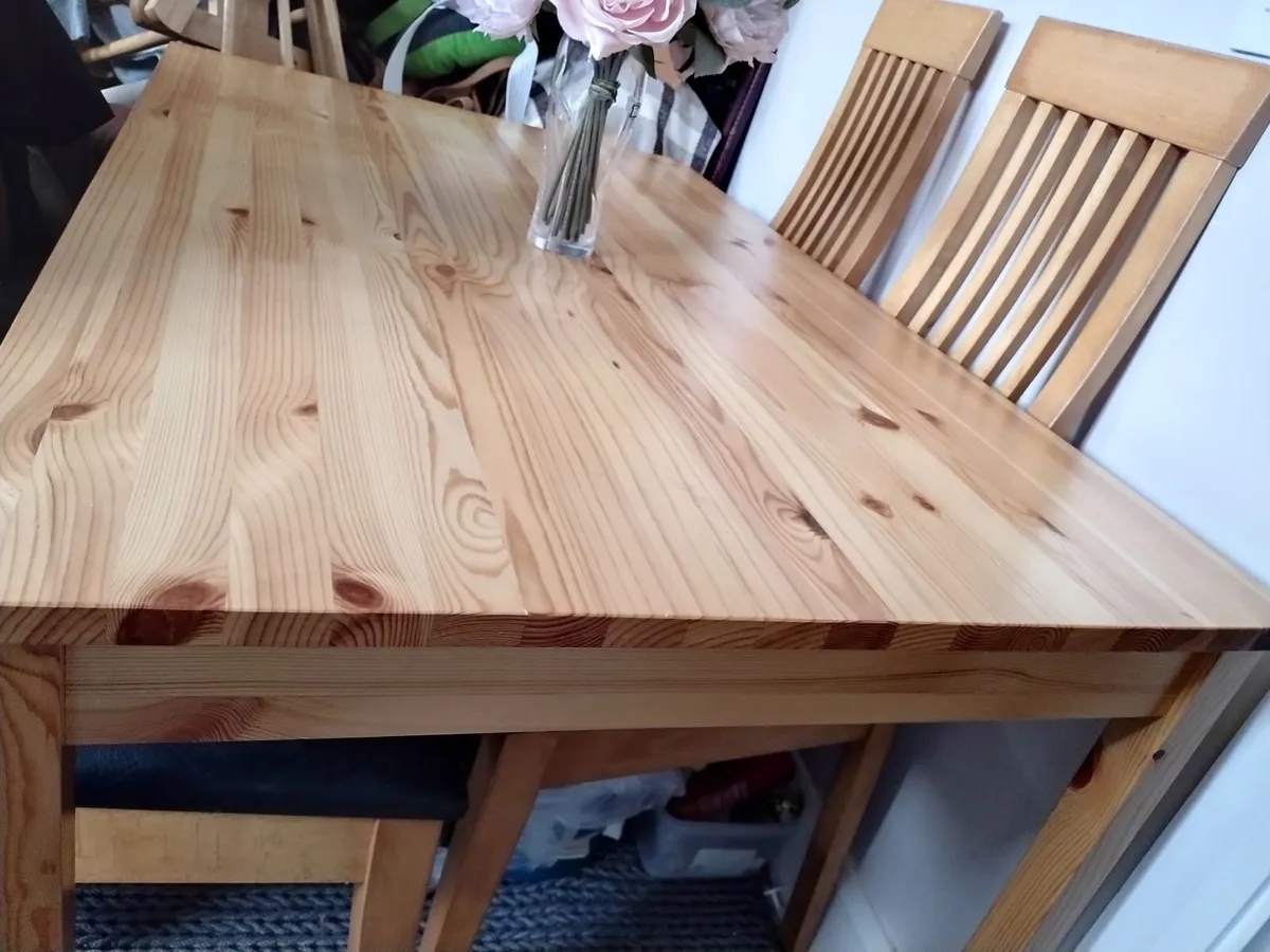 As new solid Pine dining table - Image 1