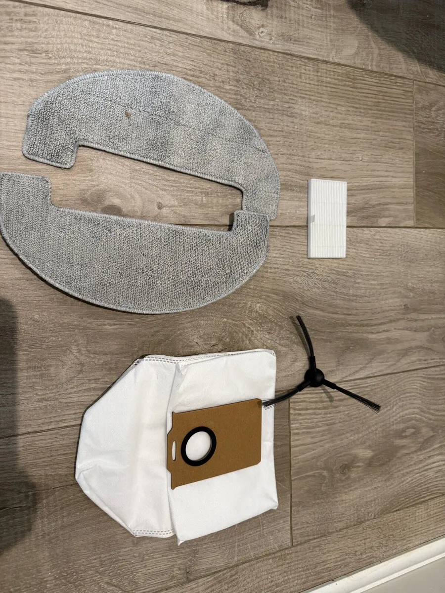 Robot Vacuum With Mop - Image 3