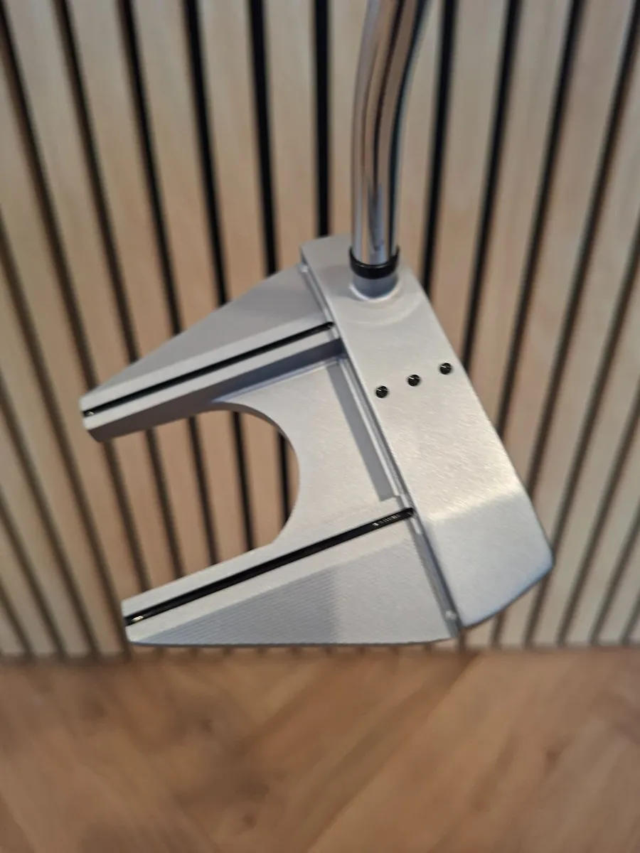 Odyssey No7 Stroke Lab putter - Image 1