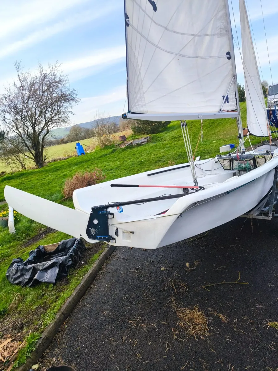 Topaz Omega sailing dingy - Image 4
