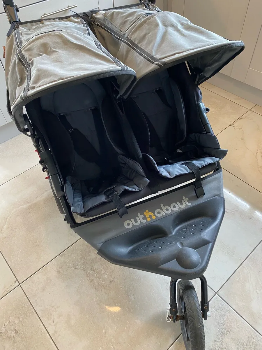 Out n About double buggy - Image 1