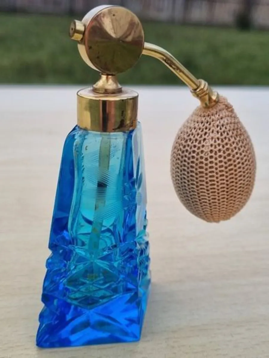 Art deco style cut glass blue perfume bottle - Image 2