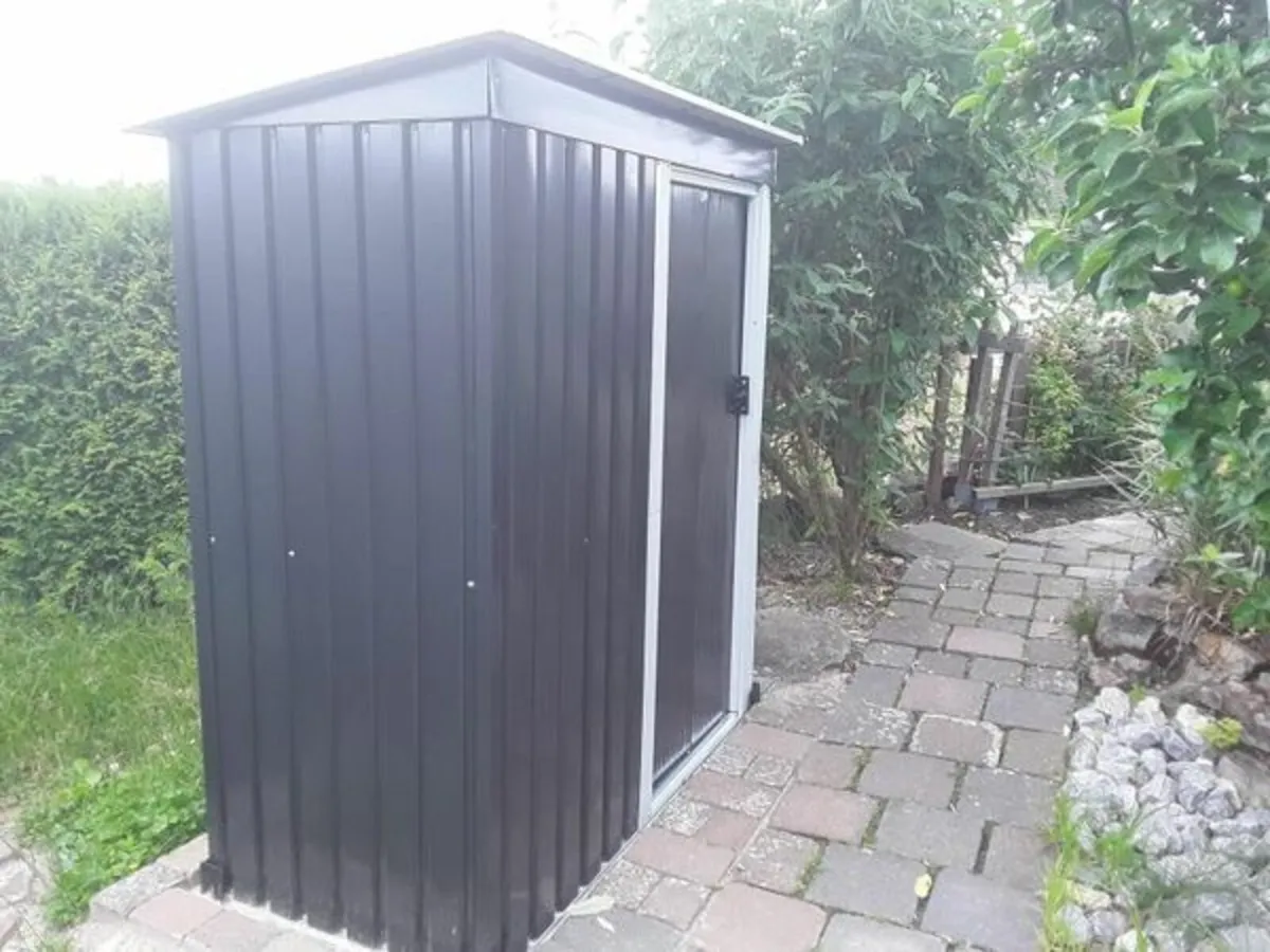 Metal shed - Image 1