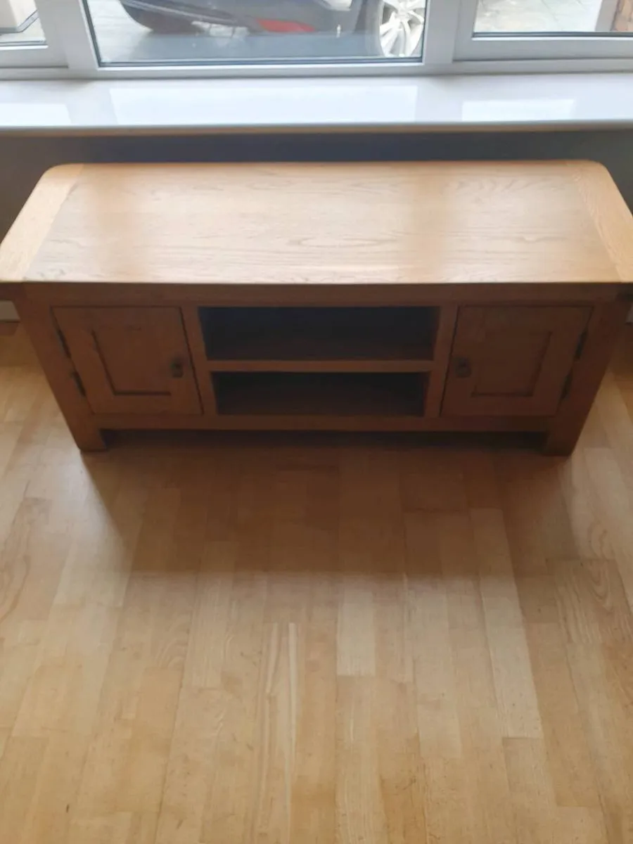 Coffee table and TV stand - Image 4