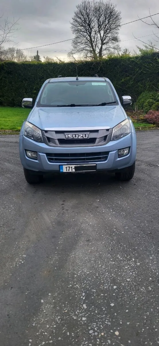 2017 Isuzu dmax - Image 1