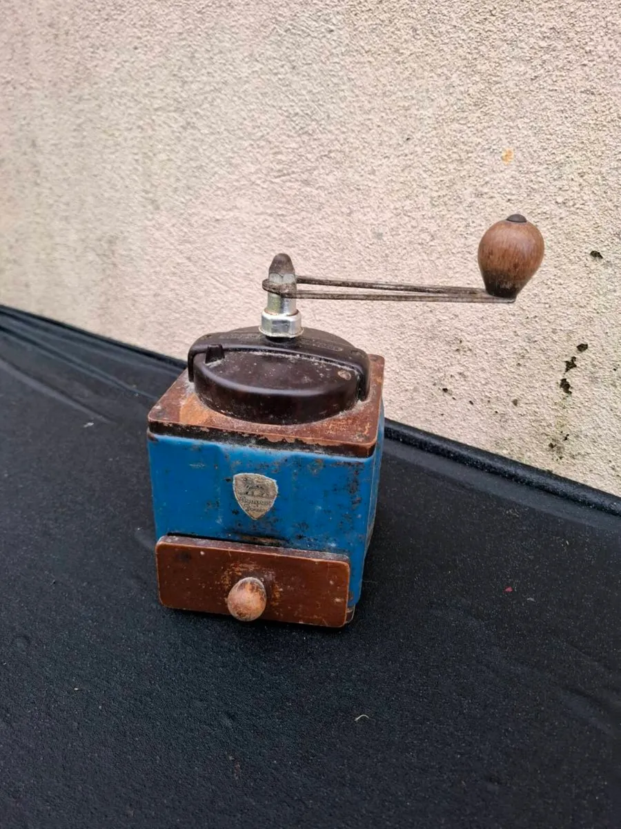 Peugeot coffee grinder - Image 1