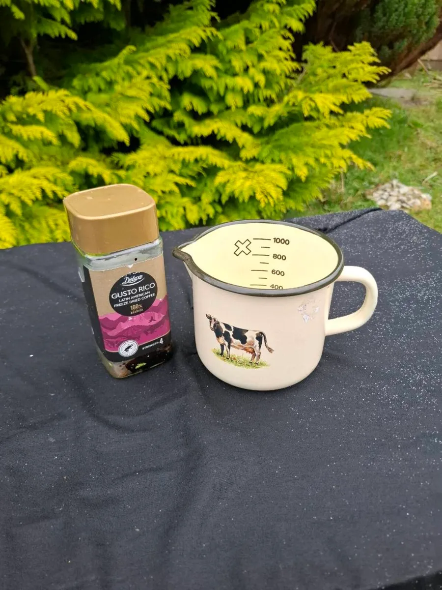 Enamel cow mesuring cup - Image 1