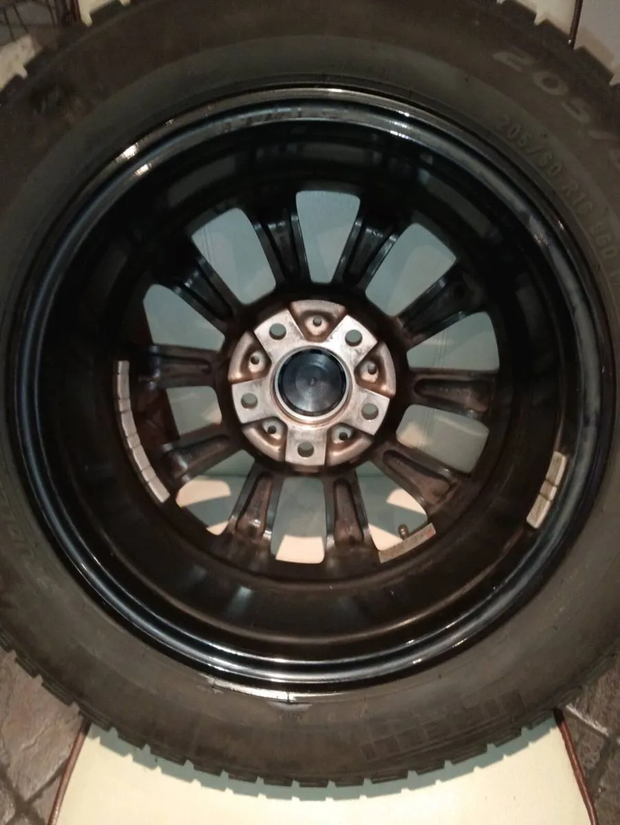 4x16" grey/silver BMW alloy wheels like new - Image 4