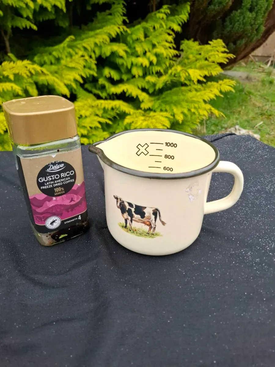 Enamel cow mesuring cup - Image 4