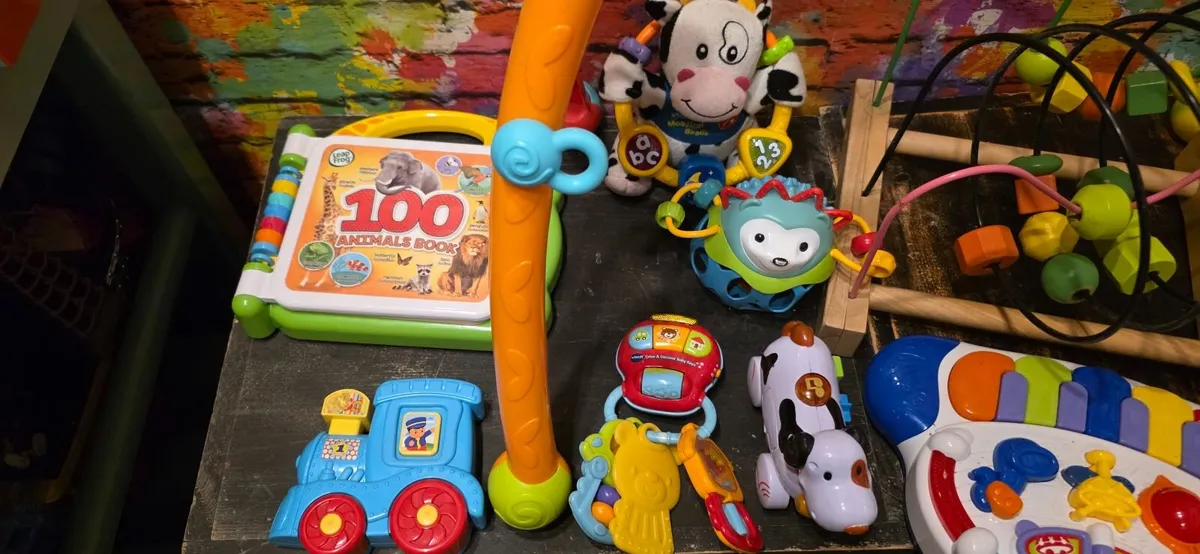 Infant/toddler 9 x toys (6 x battery powered) - Image 4
