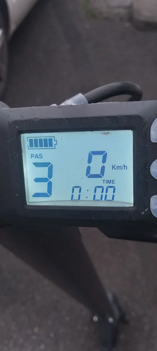 3 electric scooter read add no offers - Image 2